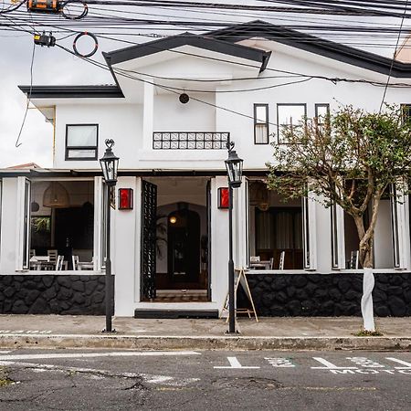 Luz De Luna Hotel Barrio Escalante サンホセ エクステリア 写真