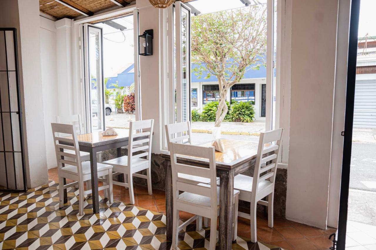 Luz De Luna Hotel Barrio Escalante サンホセ エクステリア 写真