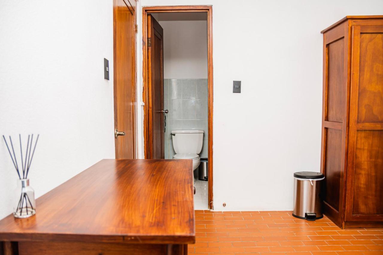 Luz De Luna Hotel Barrio Escalante サンホセ エクステリア 写真