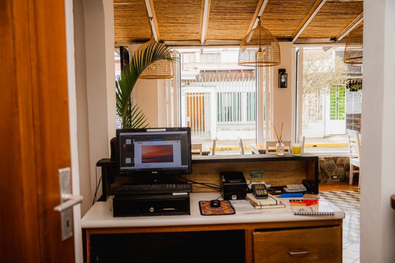 Luz De Luna Hotel Barrio Escalante サンホセ エクステリア 写真