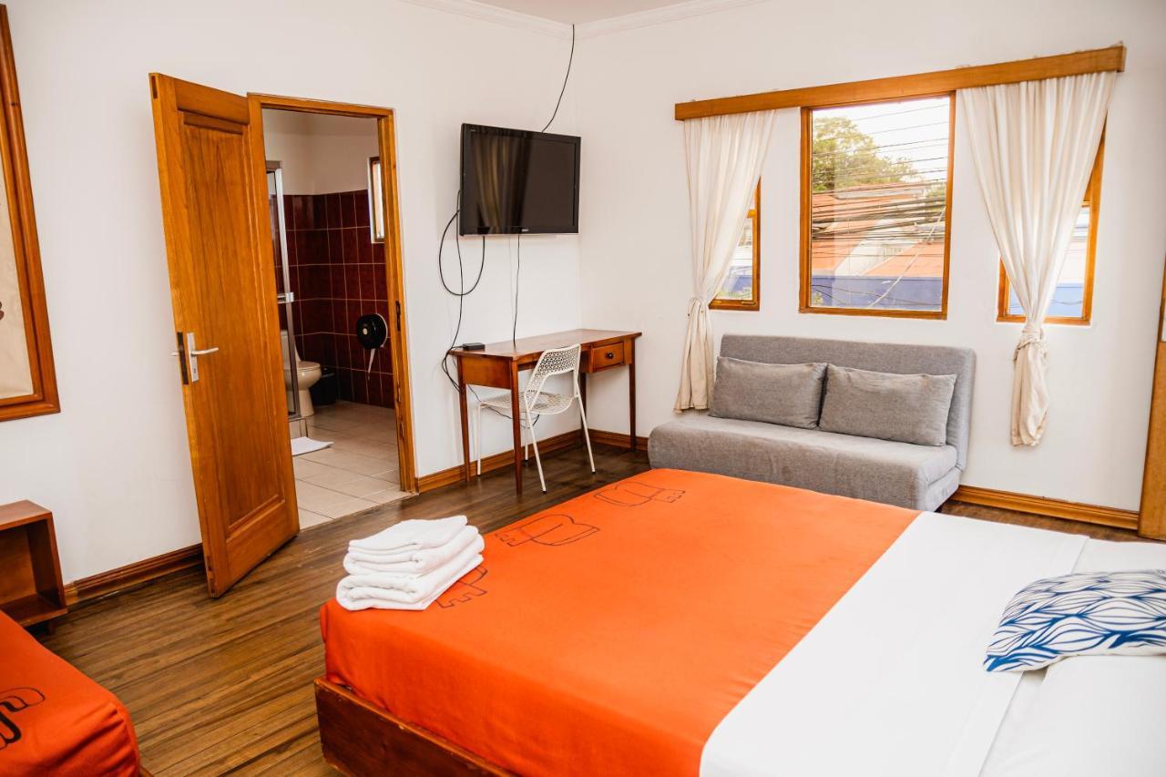 Luz De Luna Hotel Barrio Escalante サンホセ エクステリア 写真