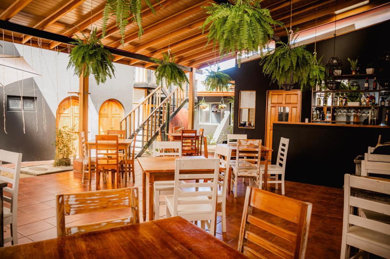 Luz De Luna Hotel Barrio Escalante サンホセ エクステリア 写真
