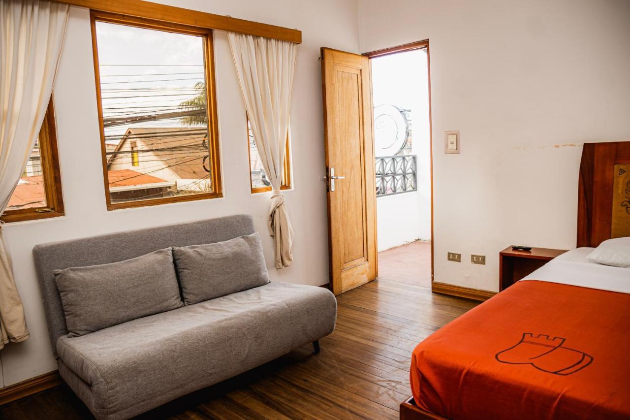 Luz De Luna Hotel Barrio Escalante サンホセ エクステリア 写真