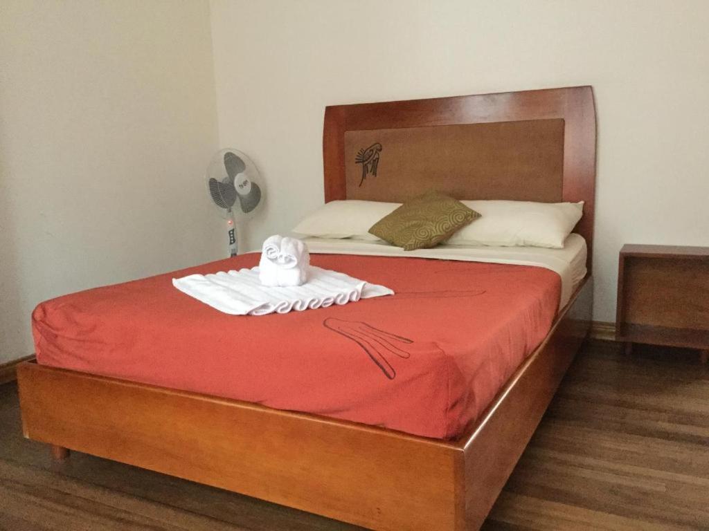 Luz De Luna Hotel Barrio Escalante サンホセ エクステリア 写真